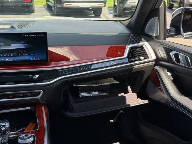 Used 2024 BMW ALPINA XB7 image 41