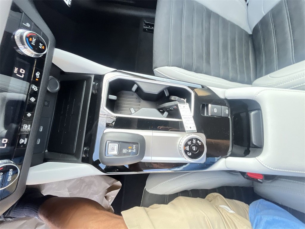 New 2025 Mitsubishi Outlander SE image 20