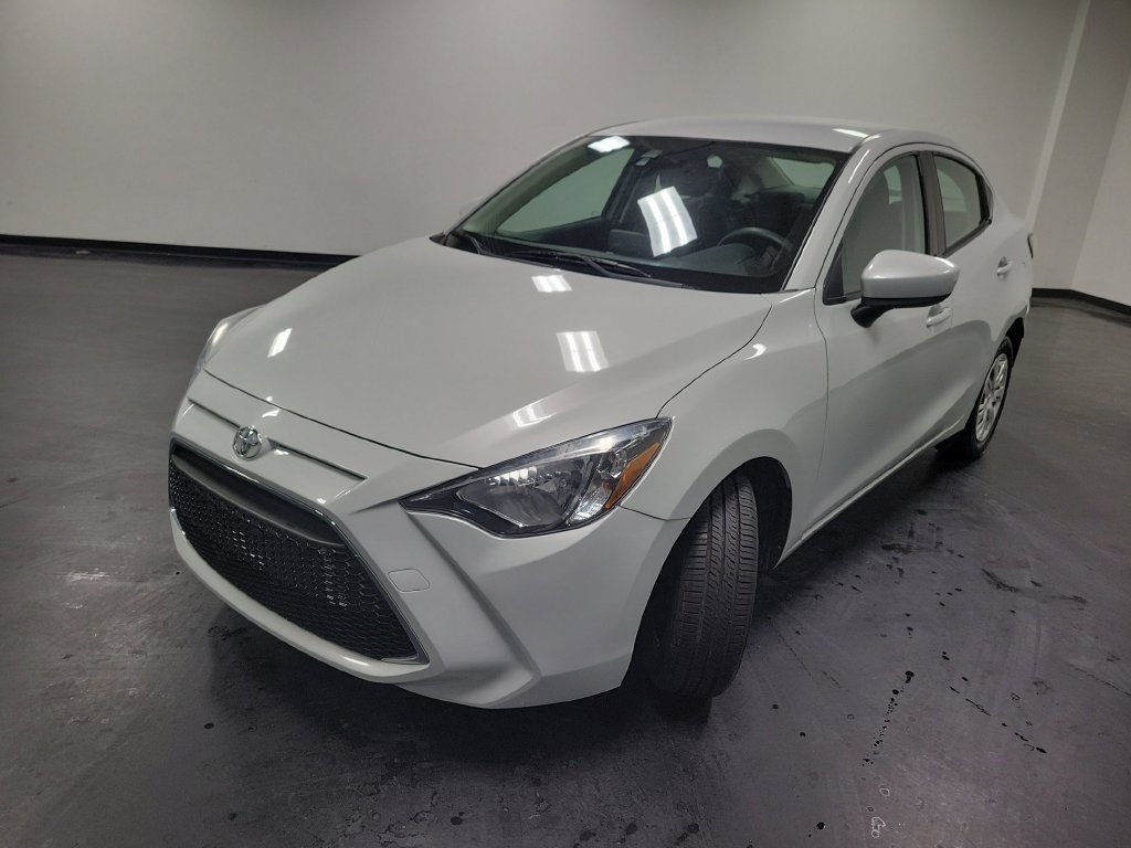 Used 2019 Toyota Yaris L FWD image 4