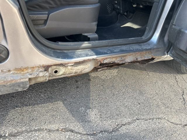 Used 2010 Ford Focus SE image 12