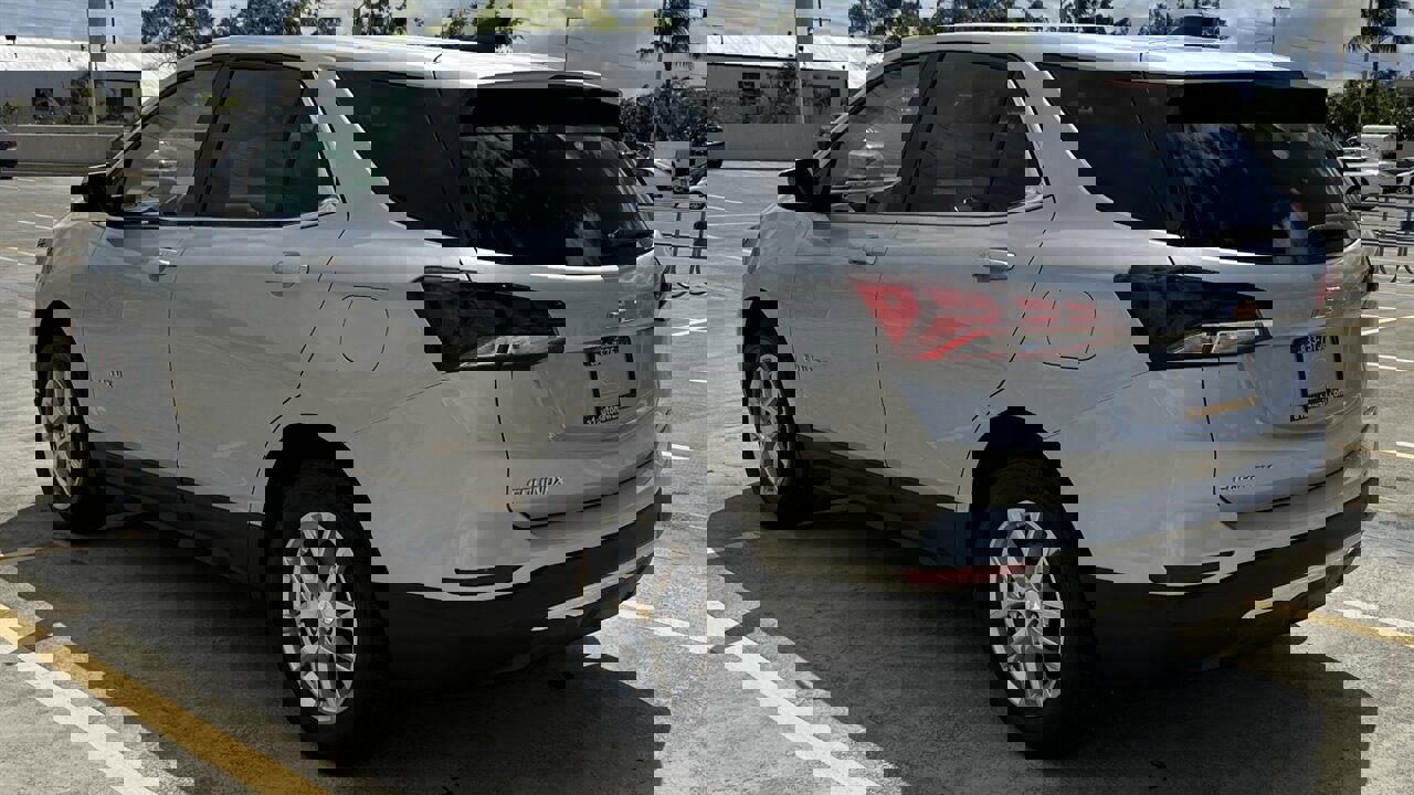 Used 2022 Chevrolet Equinox LT image 3