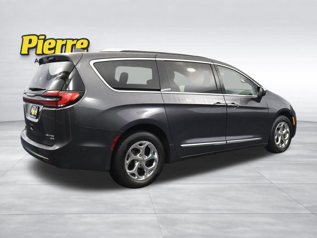 Used 2021 Chrysler Pacifica Limited w/ Premium & Safety Sphere Group AWD/4WD image 4