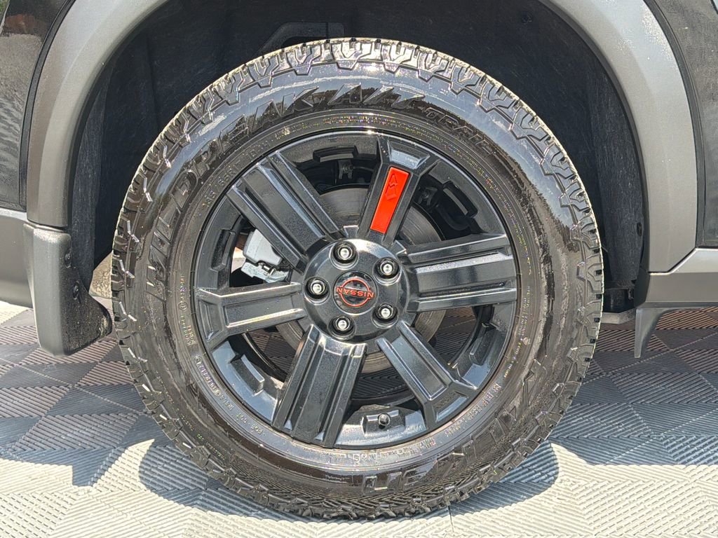 Used 2025 Nissan Rogue SV image 19