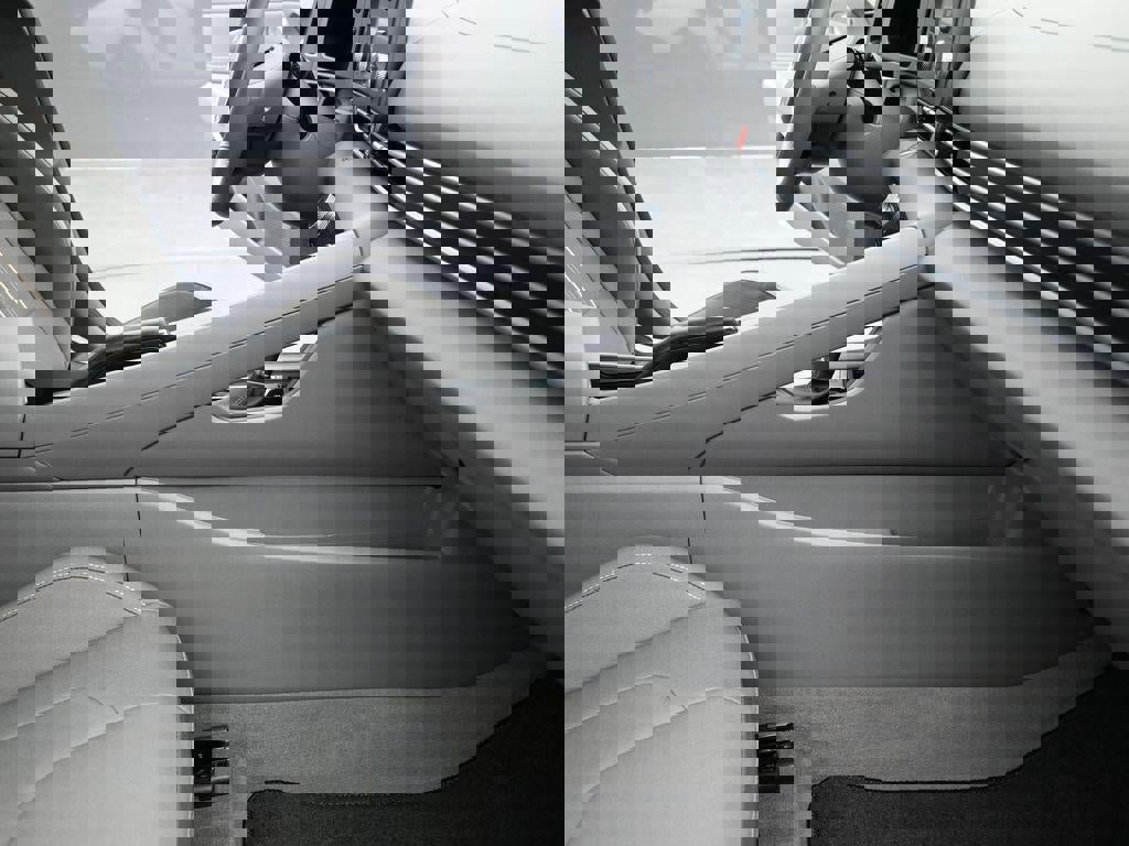 New 2025 Hyundai Elantra Sport image 32