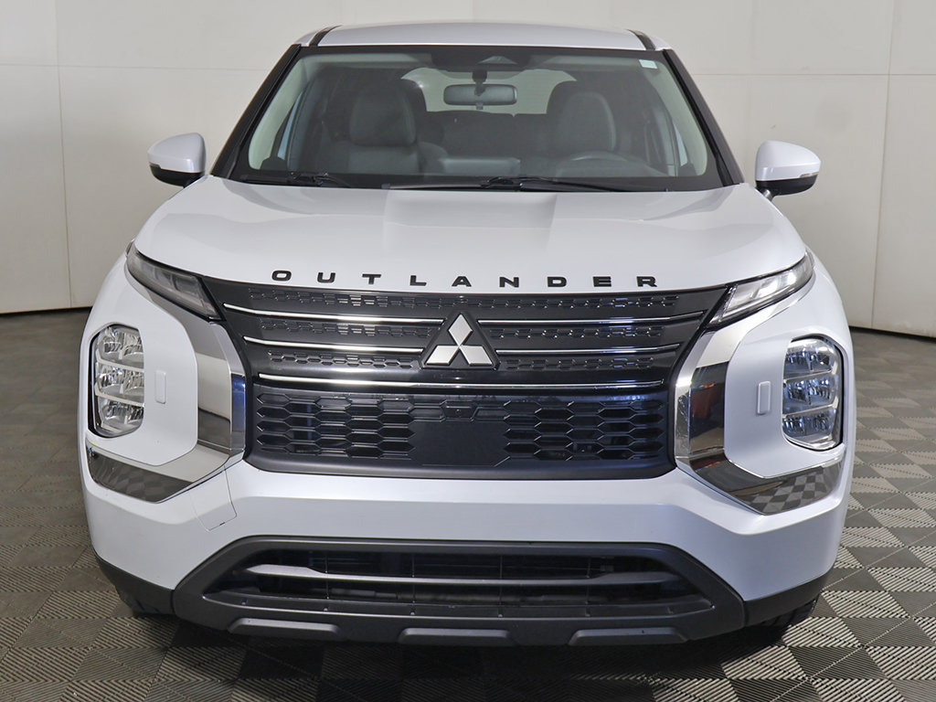 Used 2024 Mitsubishi Outlander ES AWD/4WD image 9