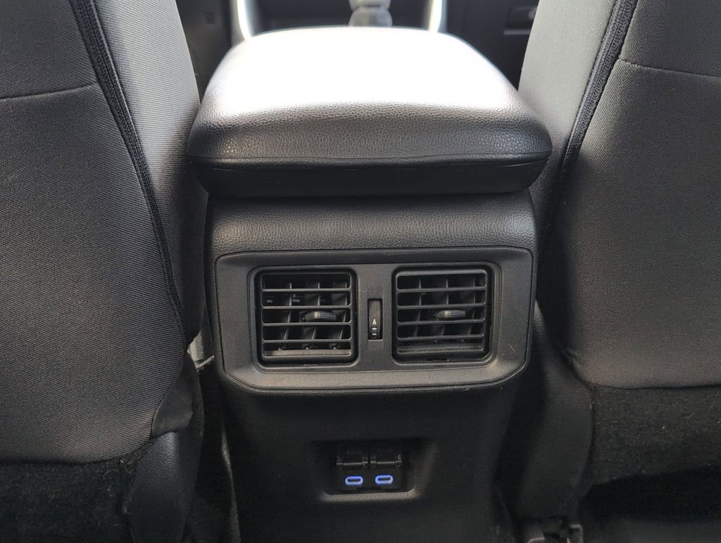 Used 2022 Toyota RAV4 XLE FWD image 26
