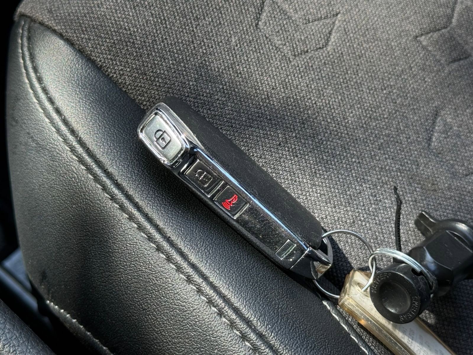 Used 2025 Kia Seltos S image 22