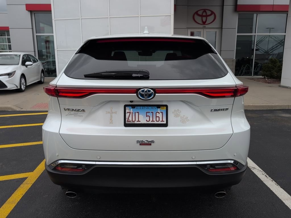 Used 2024 Toyota Venza Limited image 7