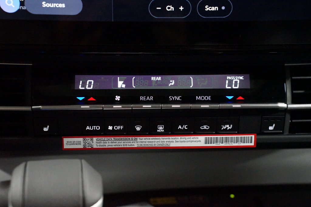 New 2026 Toyota Sienna XLE FWD image 20