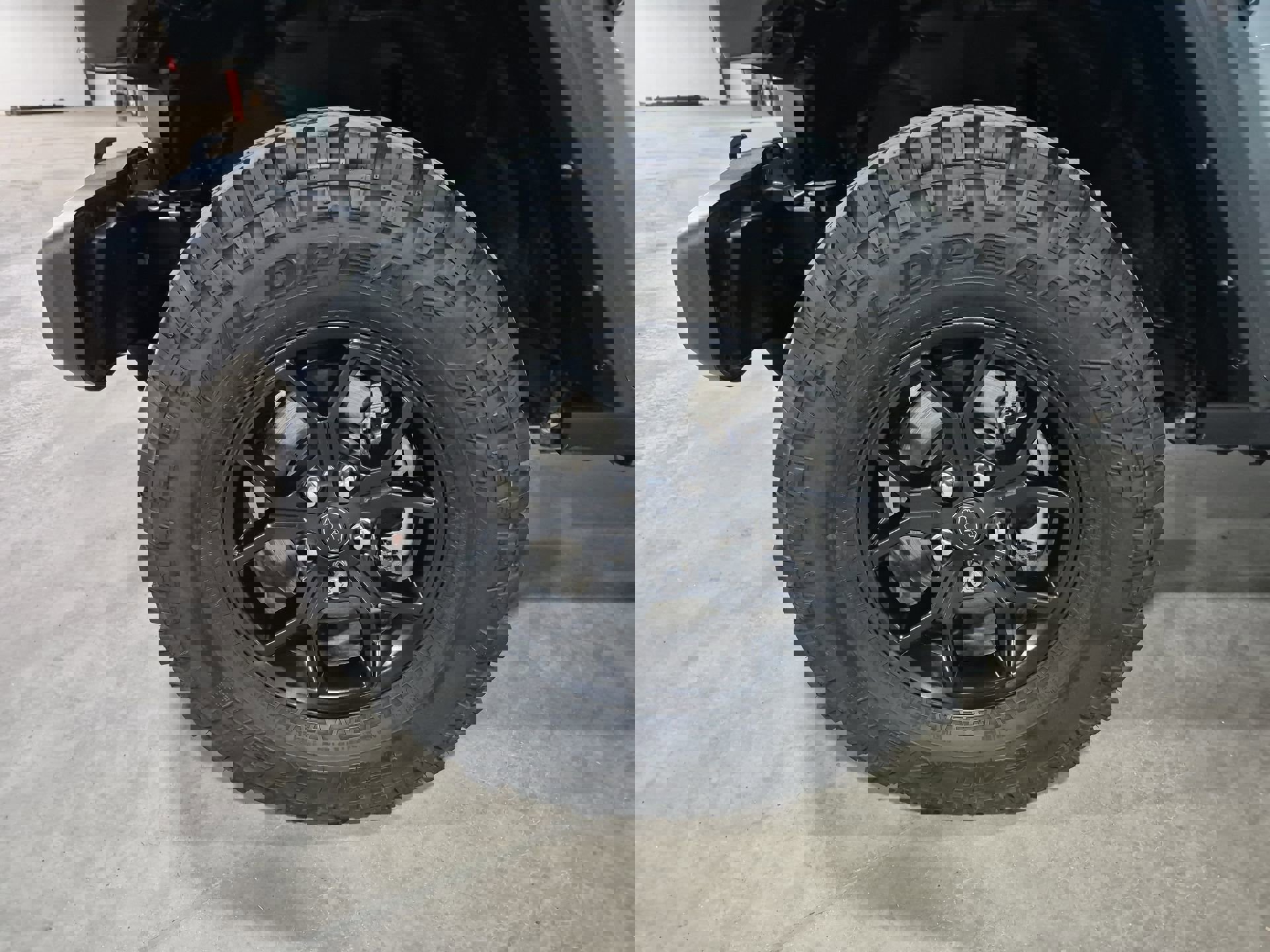 Used 2024 Jeep Wrangler Willys image 32