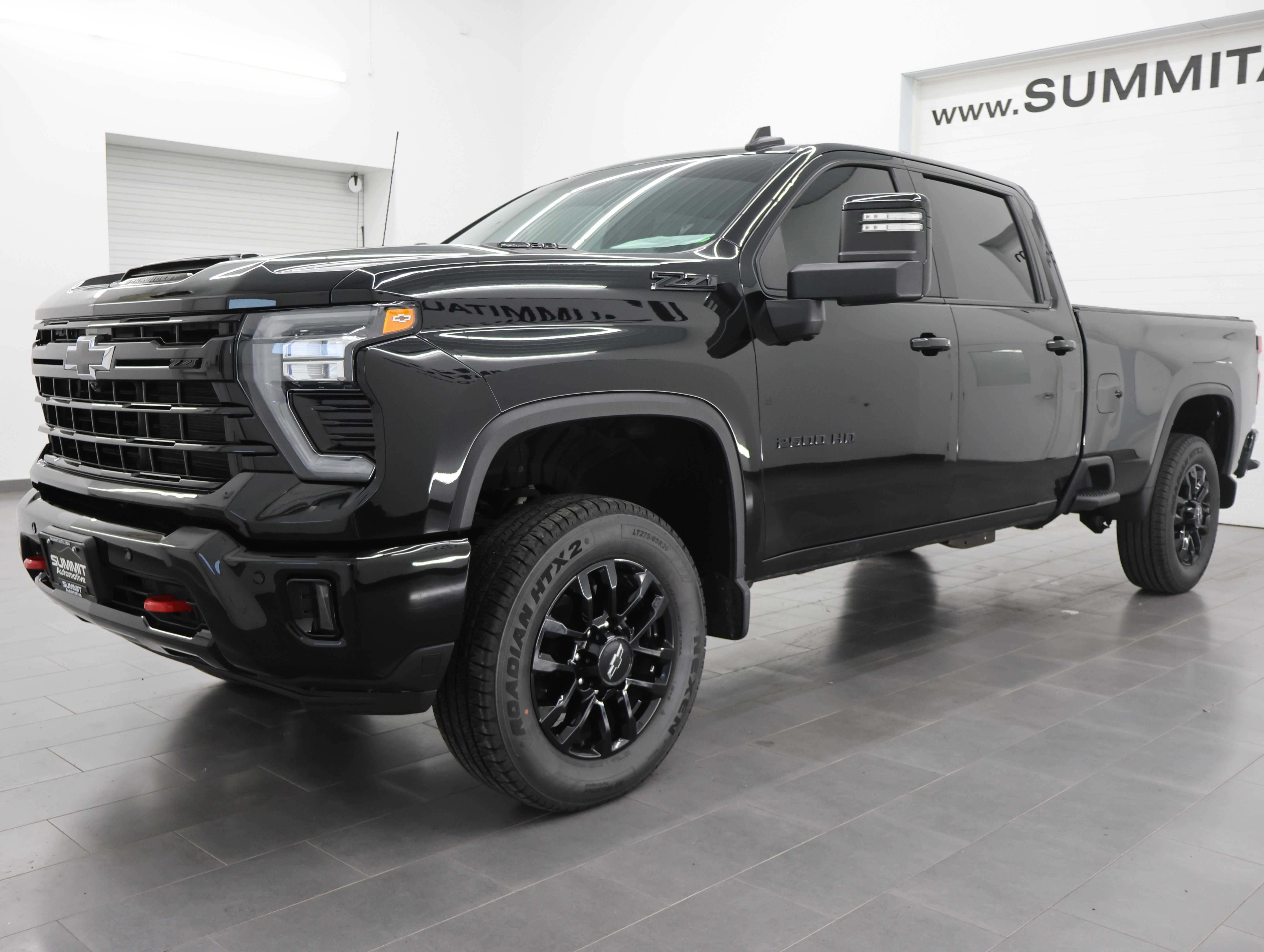 Used 2025 Chevrolet Silverado 2500 LT w/ Trail Boss Package AWD/4WD image 7