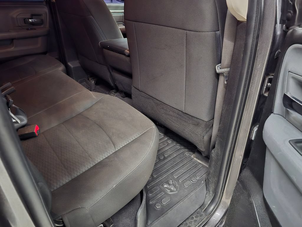 Used 2019 RAM 1500 Warlock AWD/4WD image 36