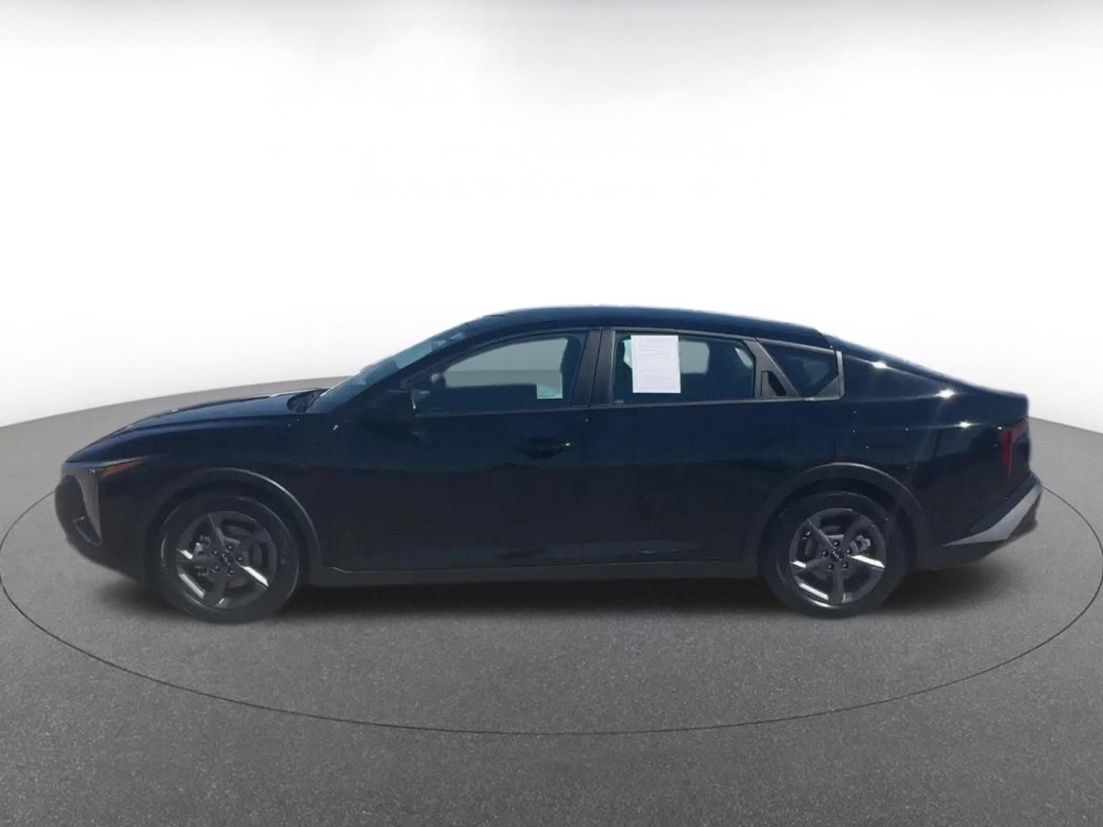 Used 2025 Kia K4 FWD image 9