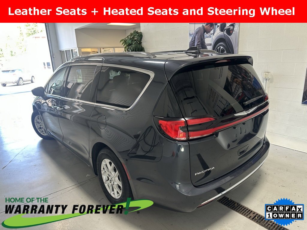 Used 2021 Chrysler Pacifica Touring-L image 6