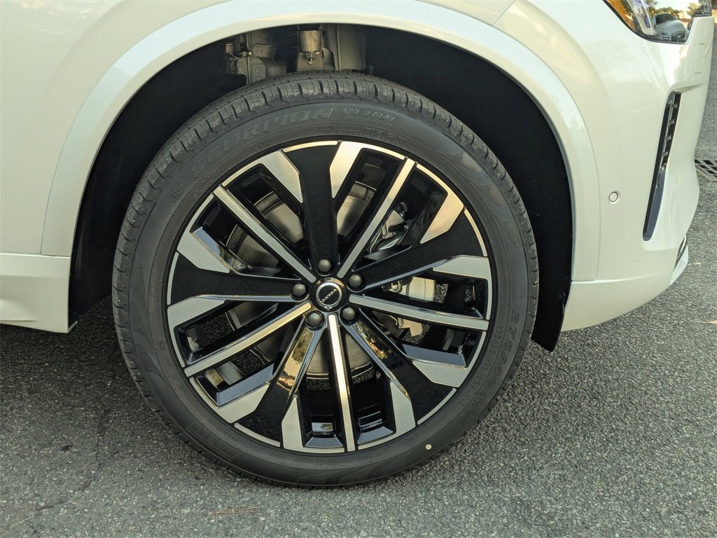 New 2026 Volvo XC90 B6 Ultra w/ Protection Package Premier image 12