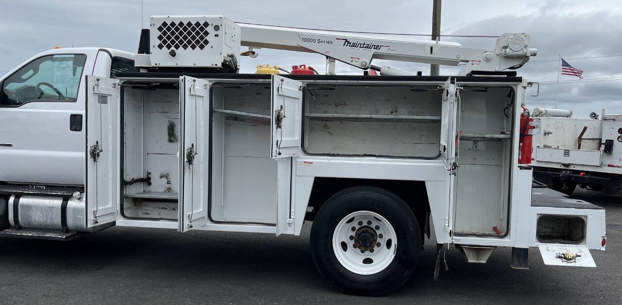 Used 2017 Ford F750 2WD Regular Cab Super Duty image 20