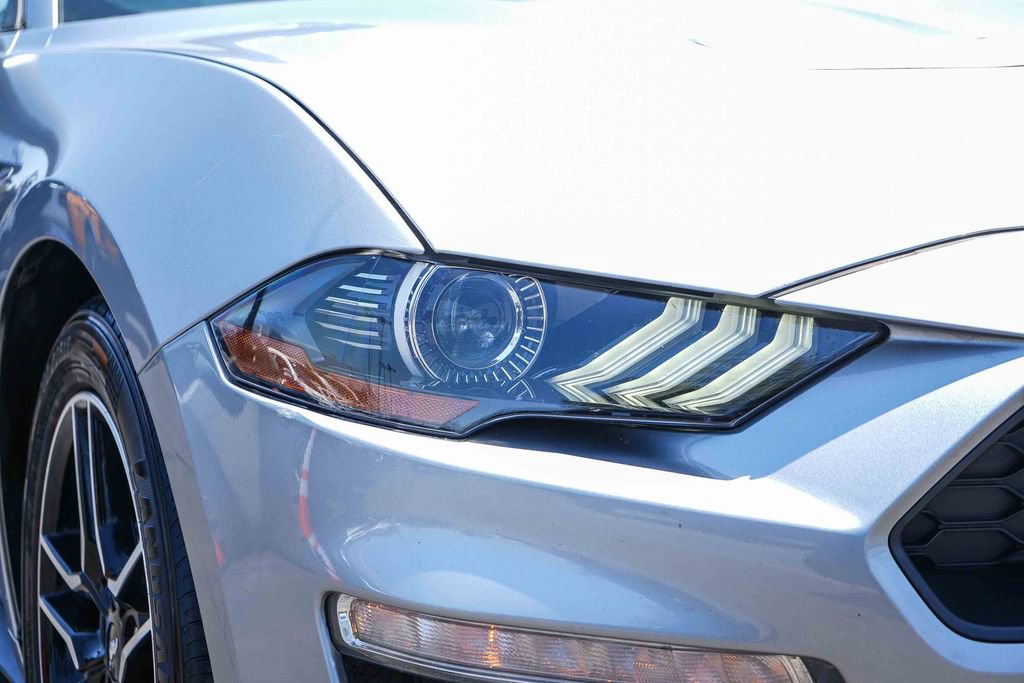 Used 2022 Ford Mustang Premium RWD image 4