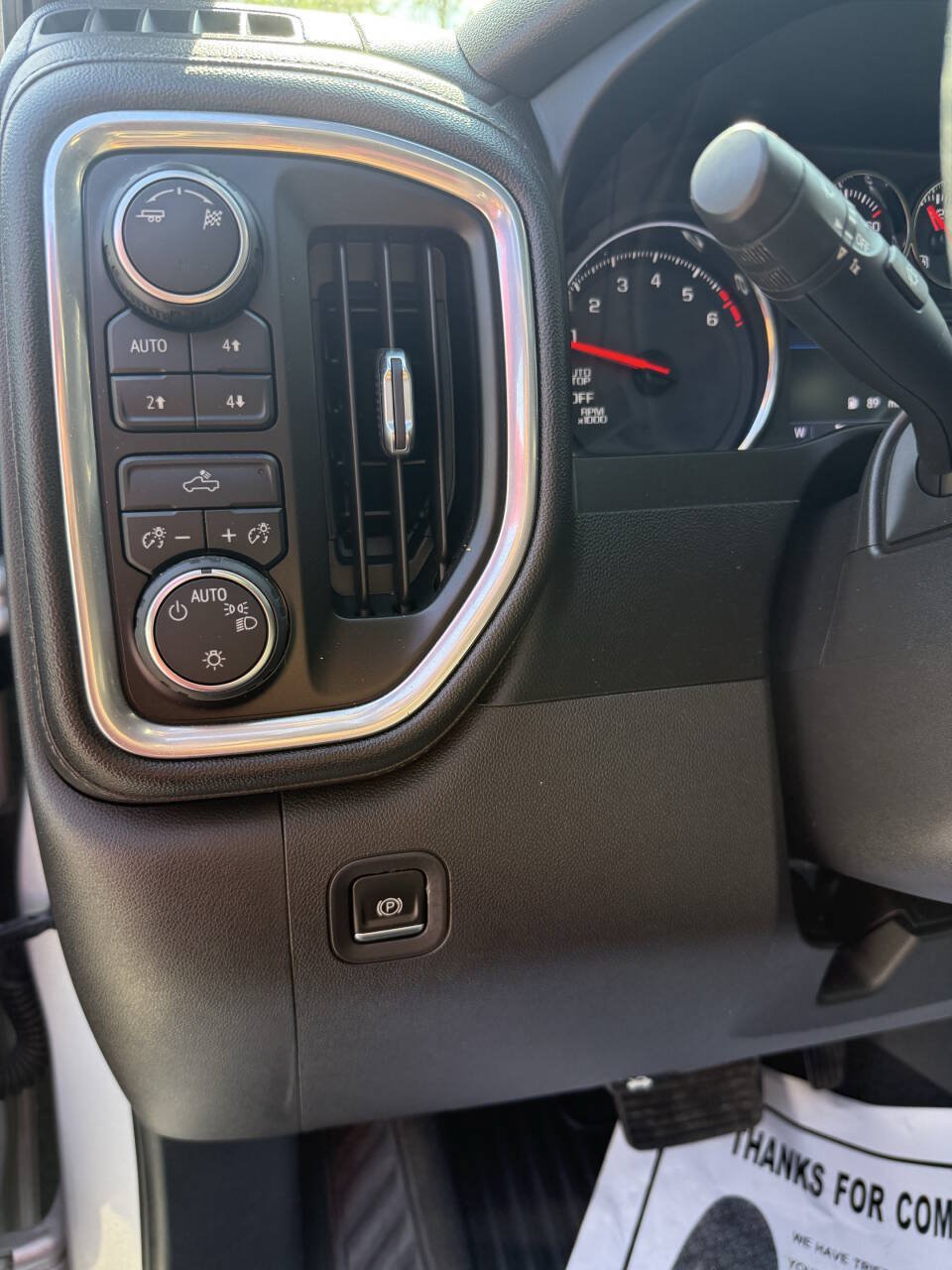 Used 2019 Chevrolet Silverado 1500 LT w/ All-Star Edition AWD/4WD image 12