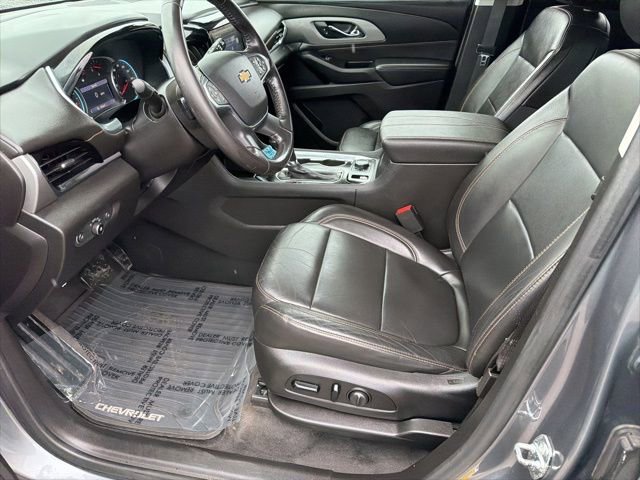 Used 2020 Chevrolet Traverse LT w/ Driver Confidence II Package AWD/4WD image 9