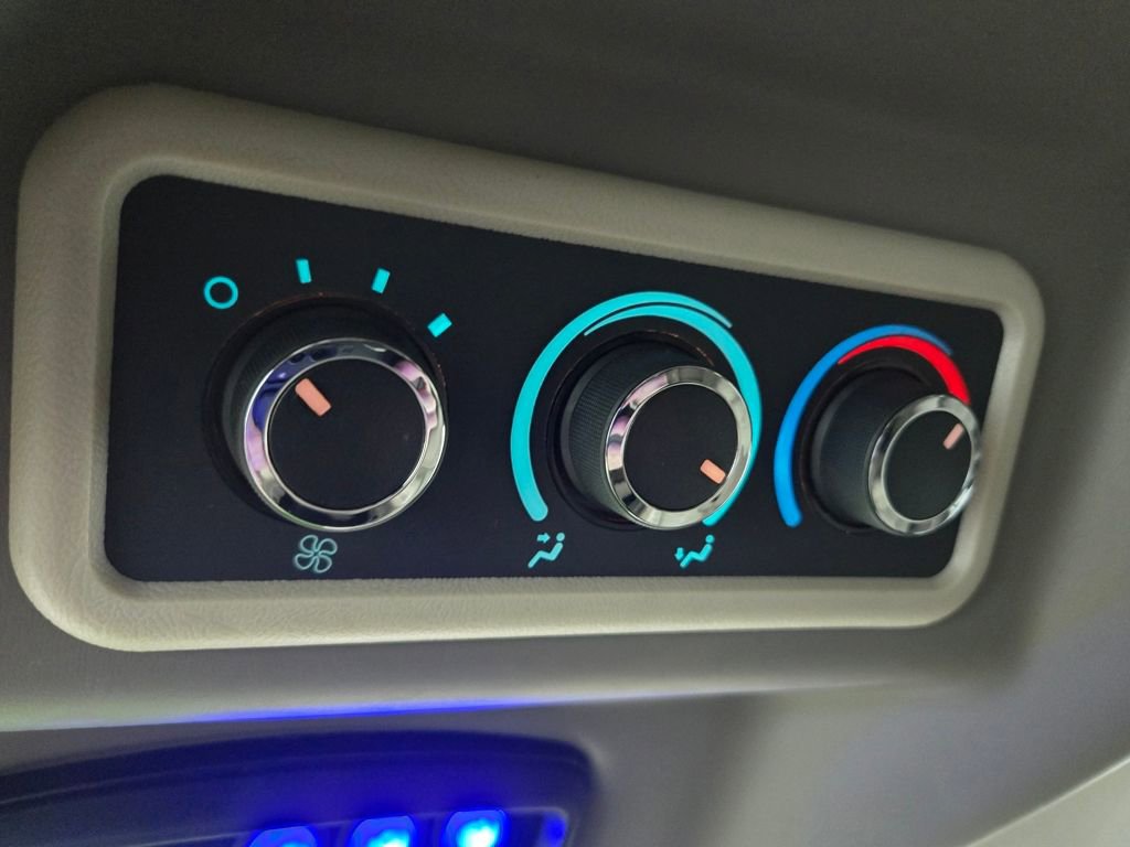 Used 2023 Chevrolet Express 2500 Extended image 38