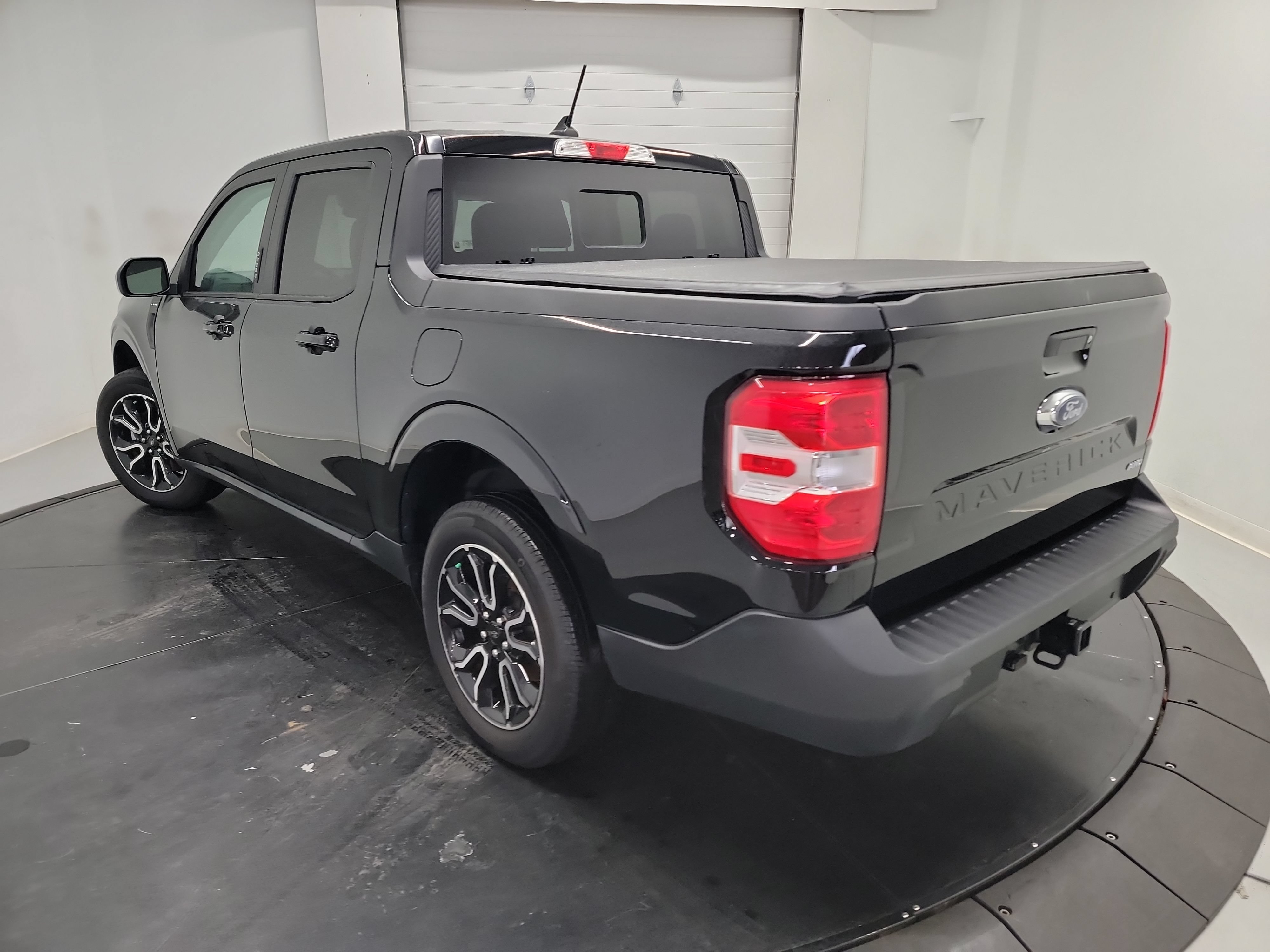 Used 2022 Ford Maverick Lariat w/ Equipment Group 500A Standard AWD/4WD image 6