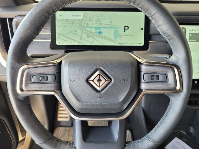 Used 2025 Rivian R1S Adventure Tri AWD/4WD image 23