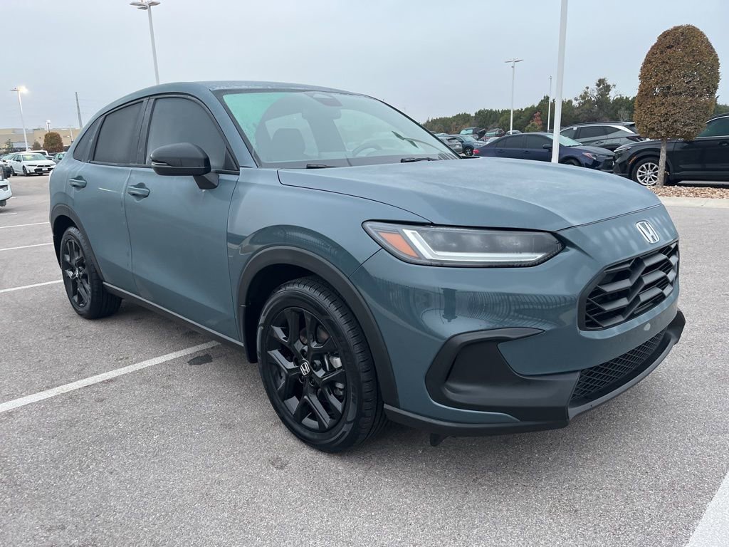 Used 2023 Honda HR-V Sport video 3