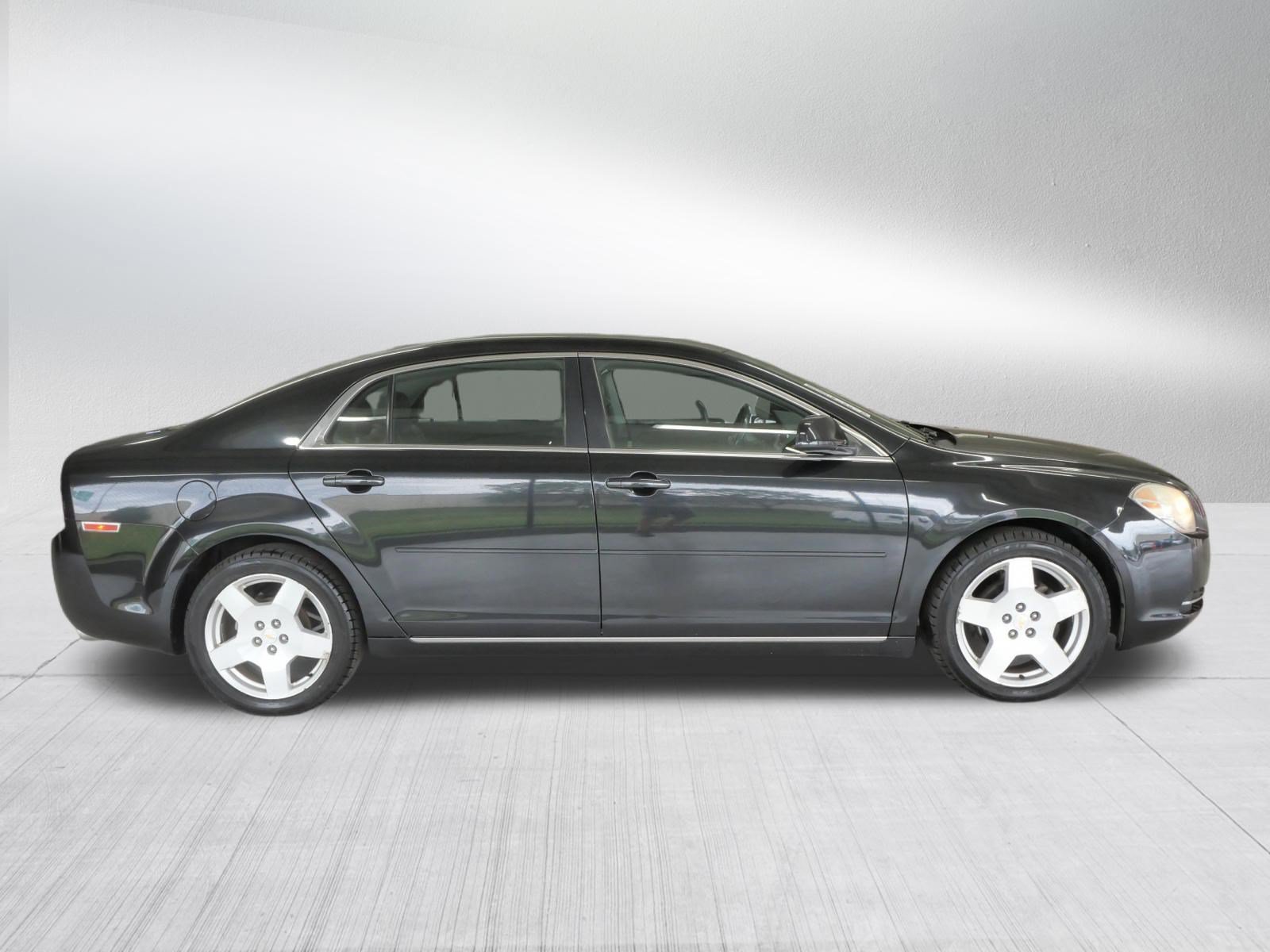 Used 2010 Chevrolet Malibu LT w/ HFV6 Engine Package FWD image 8