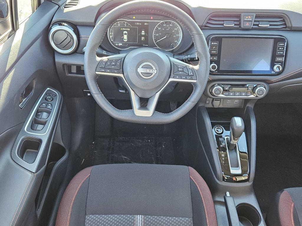 New 2025 Nissan Versa SR w/ Trunk Package FWD image 5