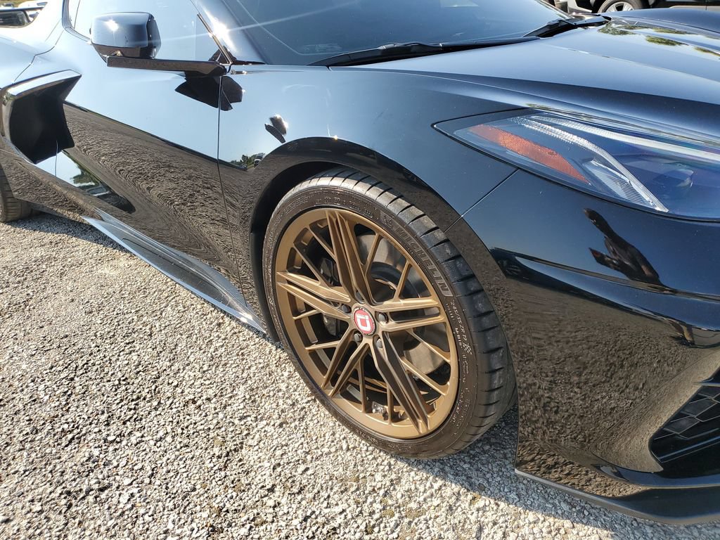 Used 2022 Chevrolet Corvette Stingray Preferred Cpe w/ Z51 Performance Package RWD image 2