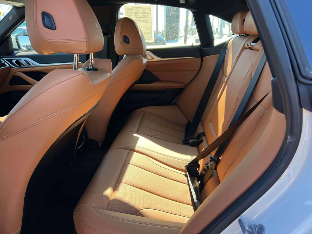 Used 2025 BMW i4 xDrive40i w/ Parking Assistance Package image 11