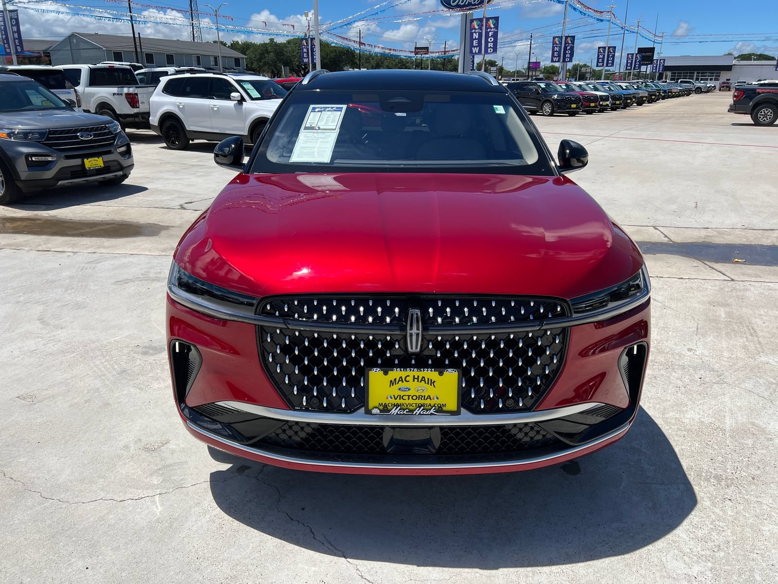 Used 2024 Lincoln Nautilus Reserve AWD/4WD image 8