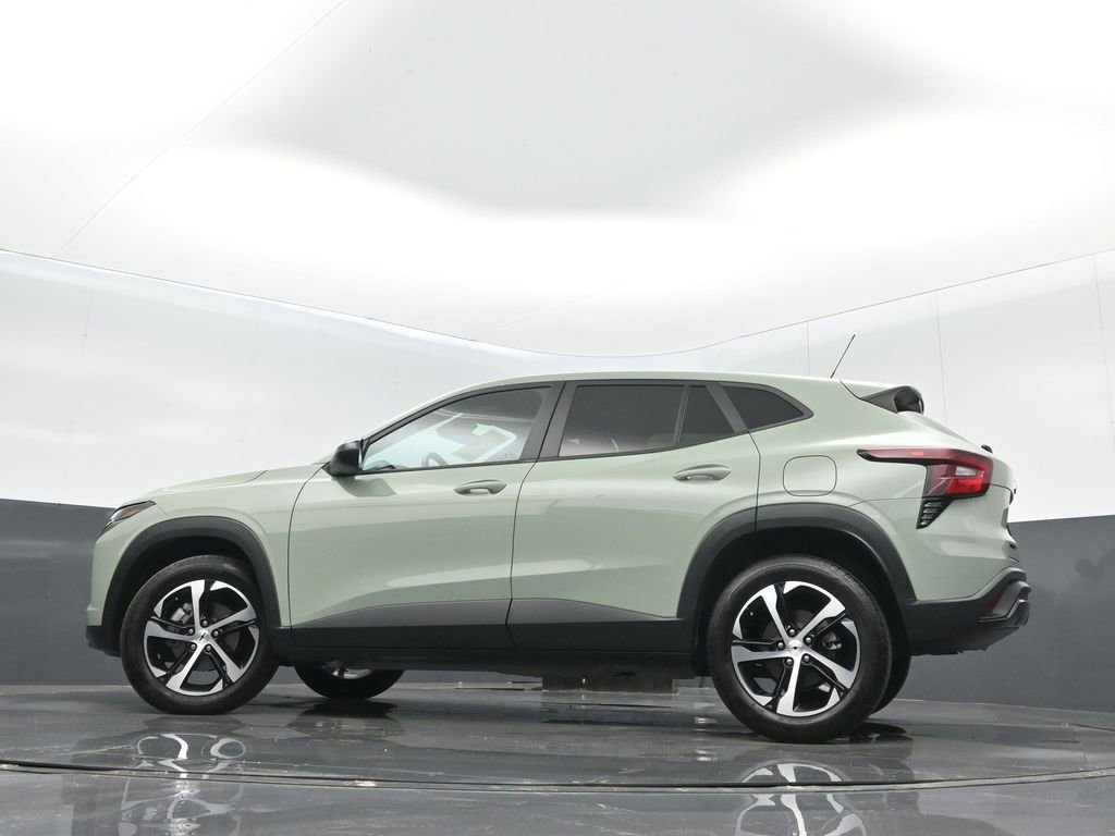 Used 2024 Chevrolet Trax RS w/ Driver Confidence Package image 29