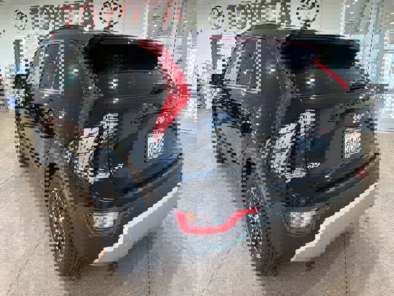 Used 2023 Kia Niro EX image 8