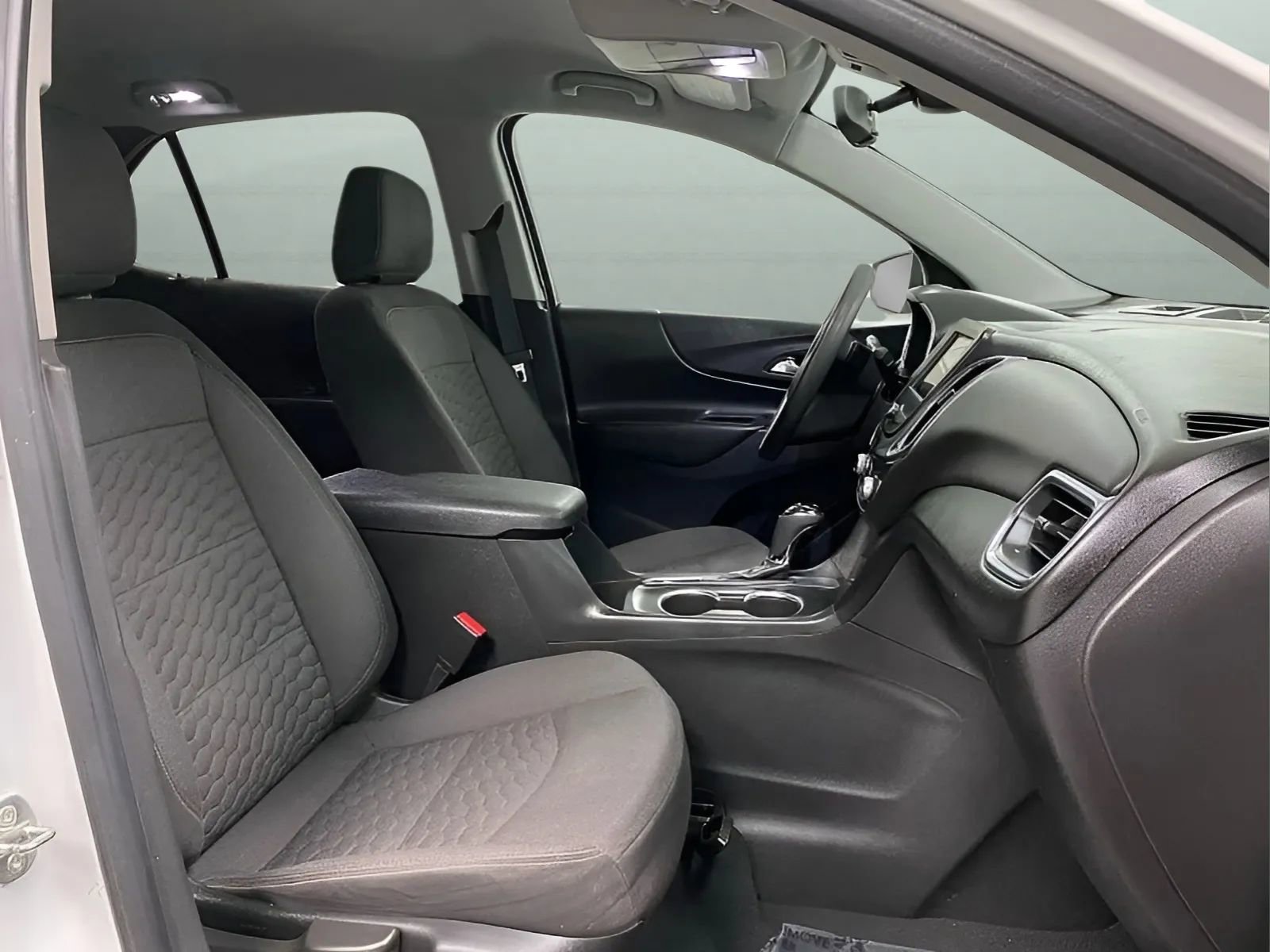 Used 2021 Chevrolet Equinox LT FWD image 13