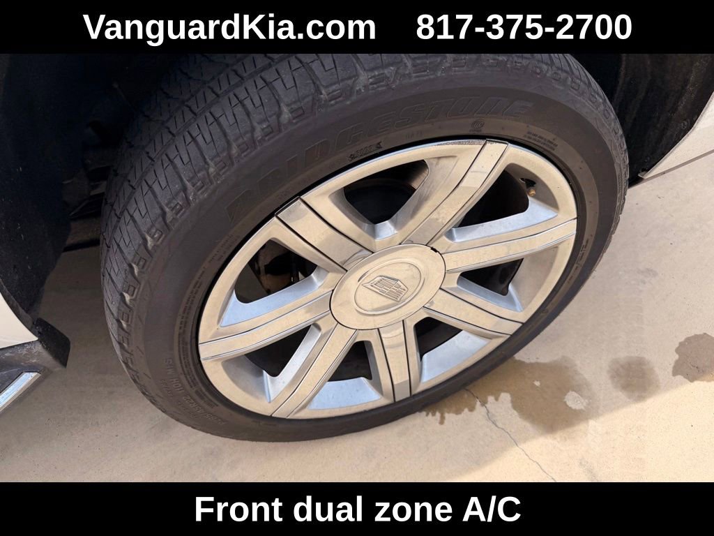 Used 2020 Cadillac Escalade Luxury AWD/4WD image 9