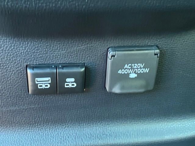 Certified 2025 Toyota Sequoia Capstone image 28