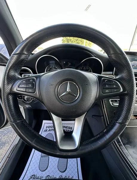 Used 2019 Mercedes-Benz GLC 300 w/ Parking Assistance Package image 29