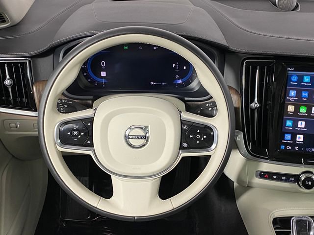 Used 2022 Volvo S90 B6 Inscription w/ Advanced Package image 16