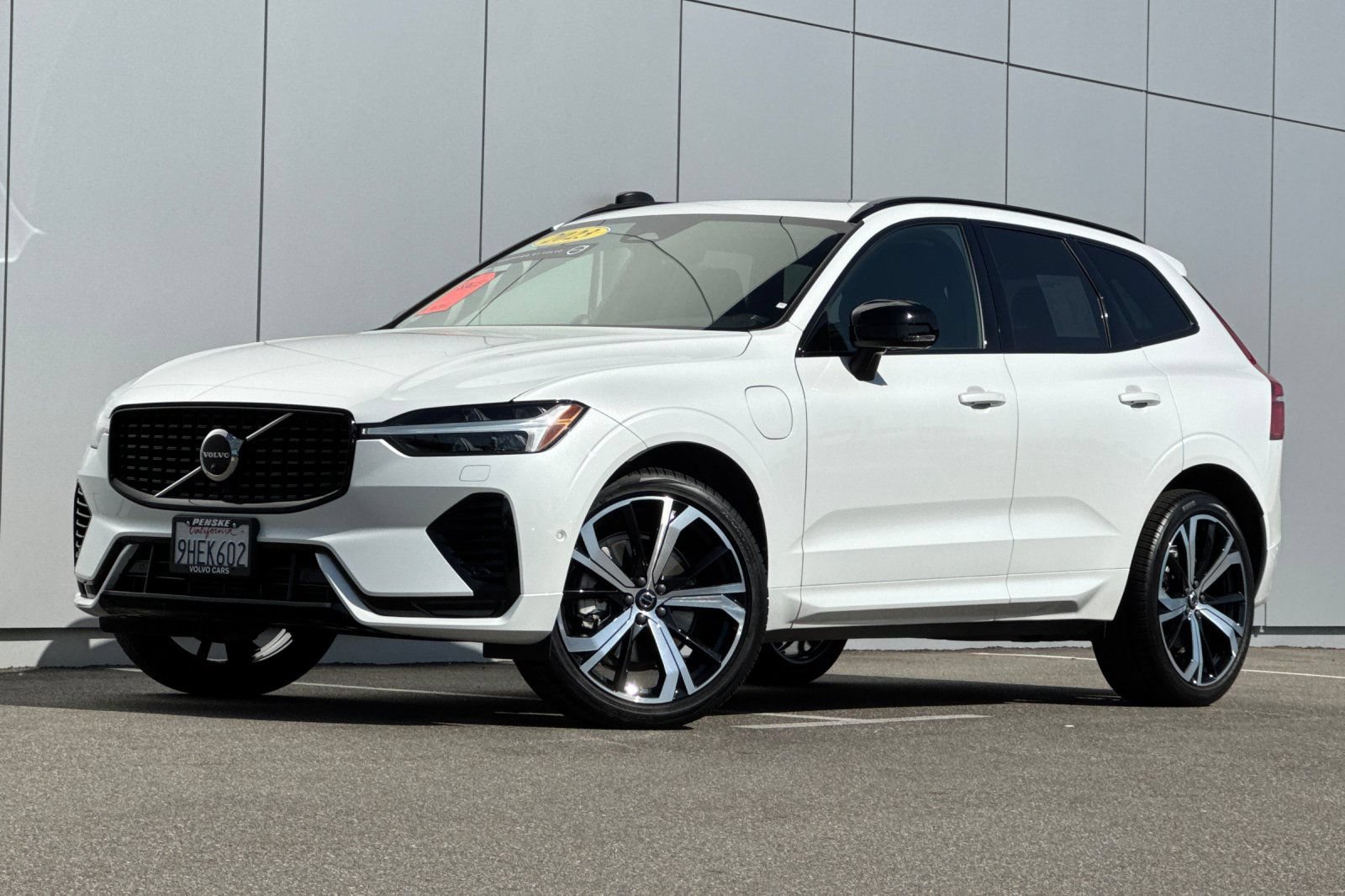Used 2023 Volvo XC60 T8 Ultimate w/ Protection Package Premier
