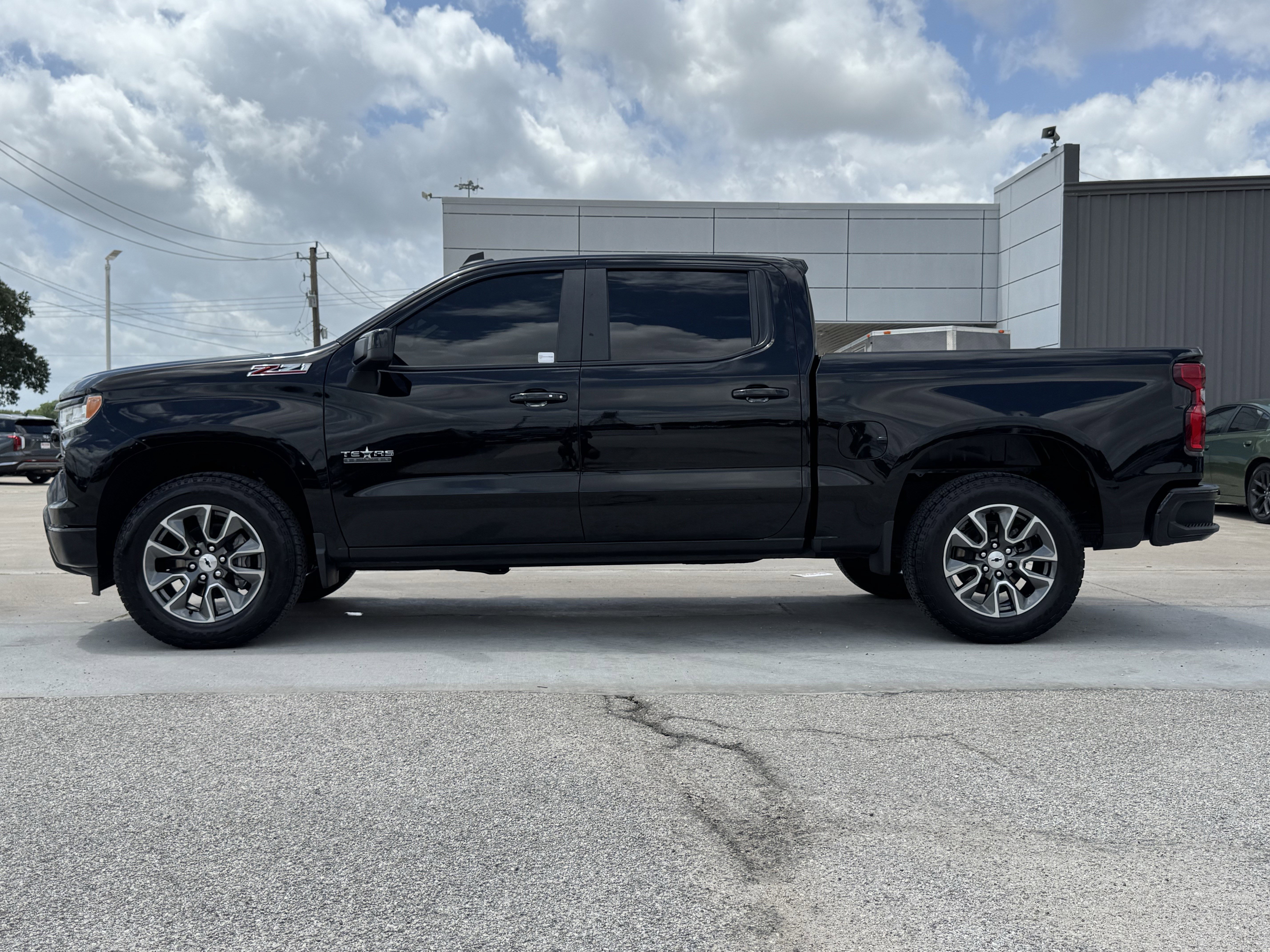 Used 2025 Chevrolet Silverado 1500 RST w/ Texas Edition Plus AWD/4WD image 7