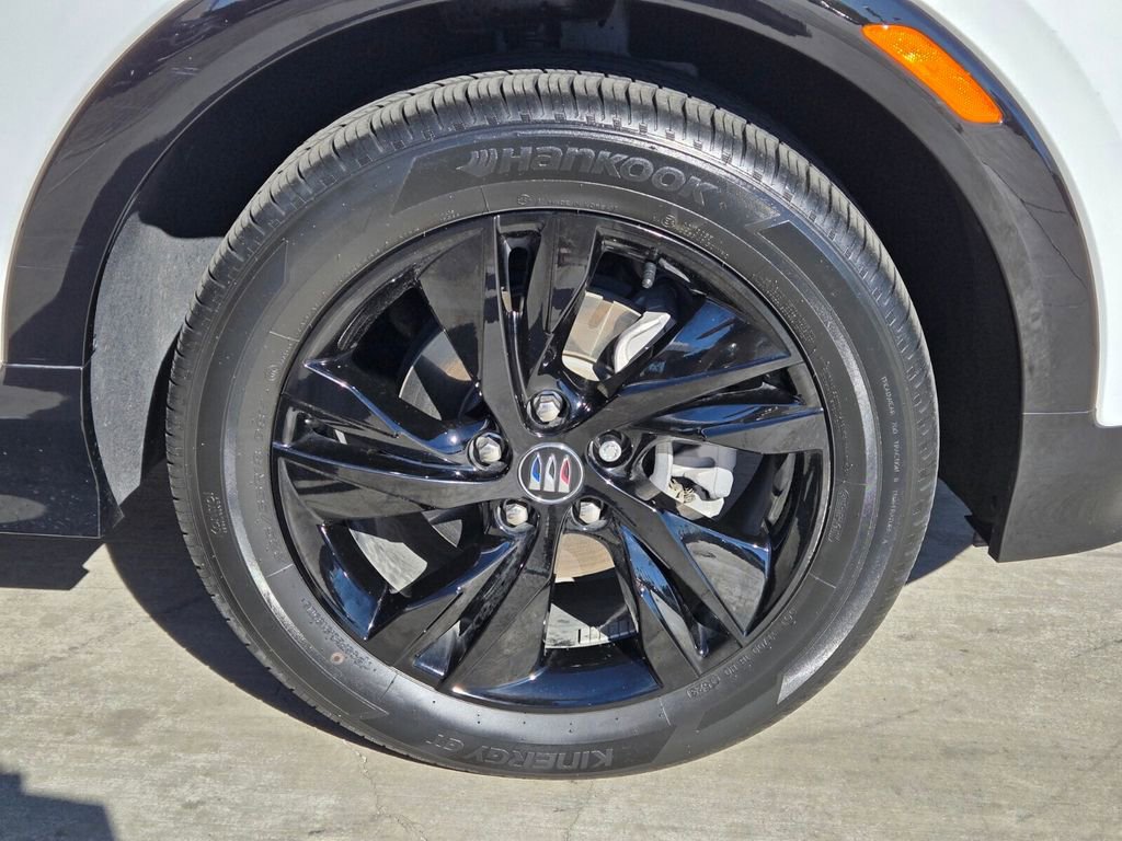 Used 2024 Buick Encore GX Sport Touring w/ Advanced Technology Package image 8