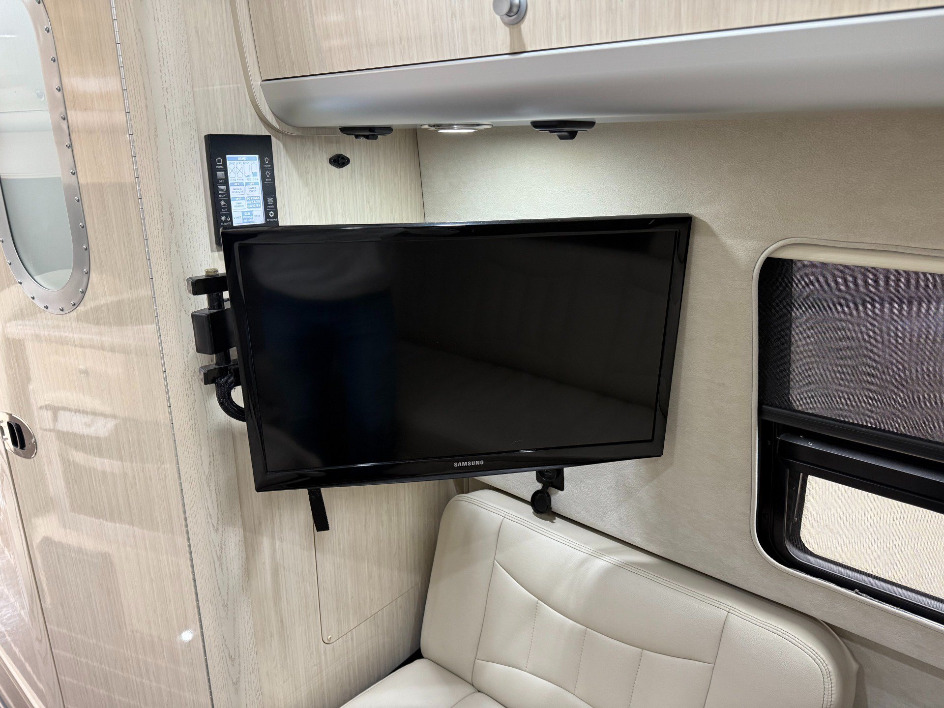 Used 2017 Mercedes-Benz Sprinter 3500 image 51