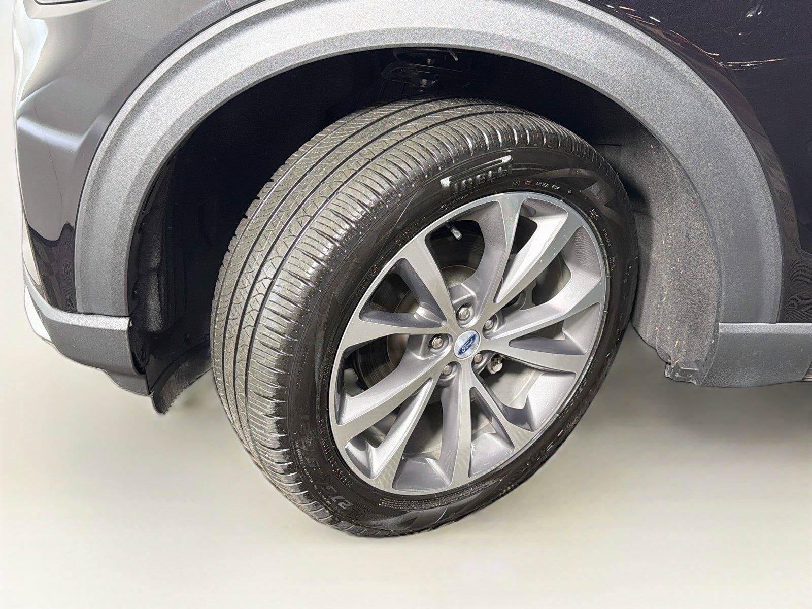 Used 2025 Ford Explorer Platinum w/ Ultimate Package AWD/4WD image 38
