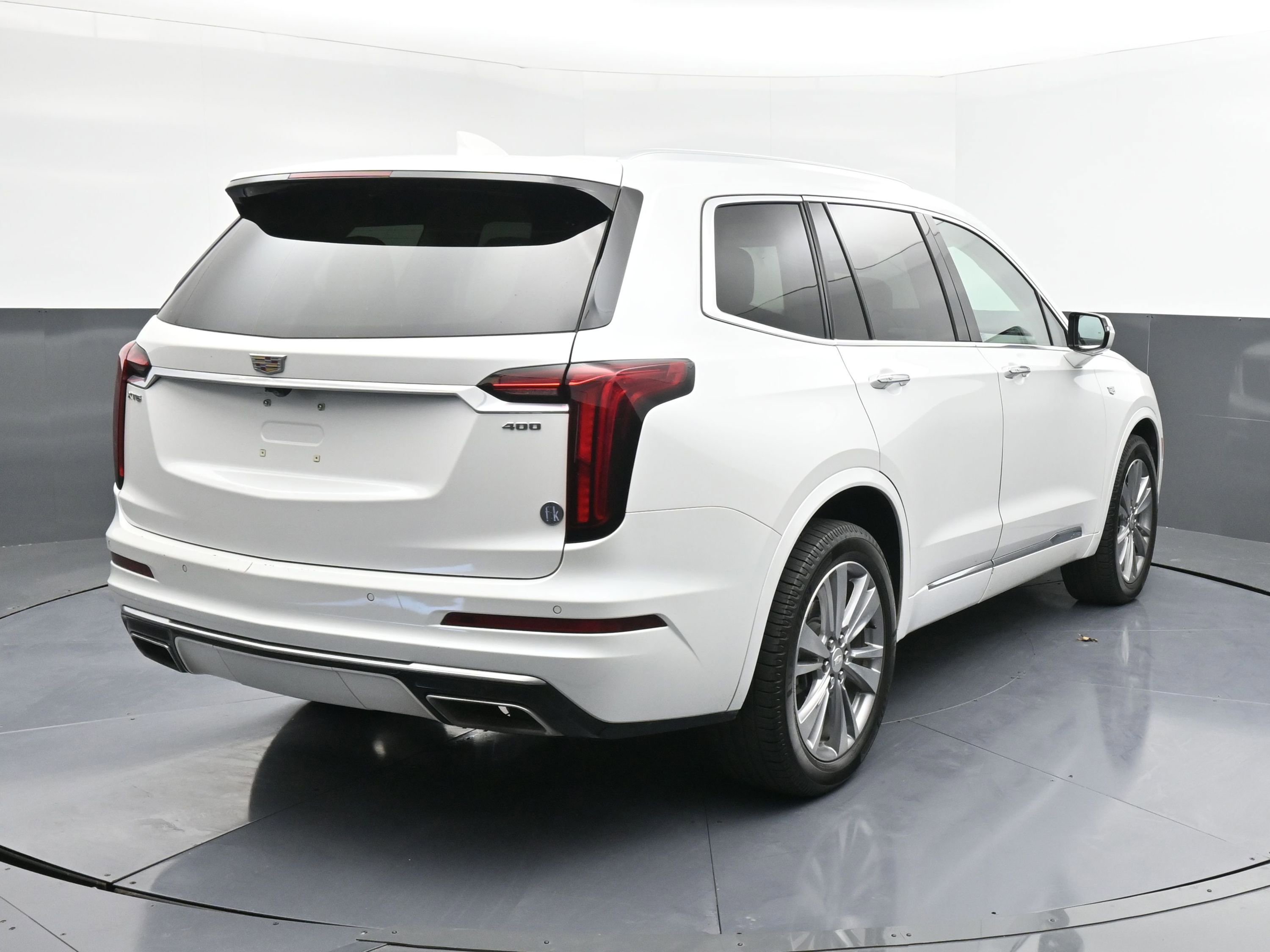 Used 2023 Cadillac XT6 Premium Luxury image 8