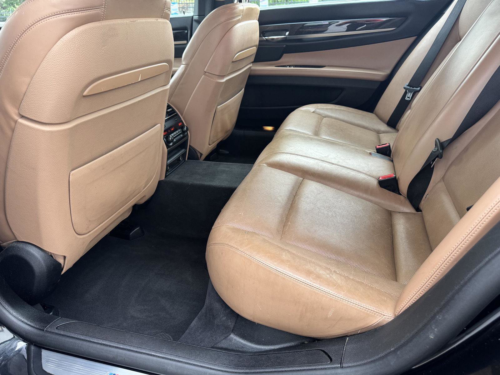 Used 2014 BMW 750Li image 16