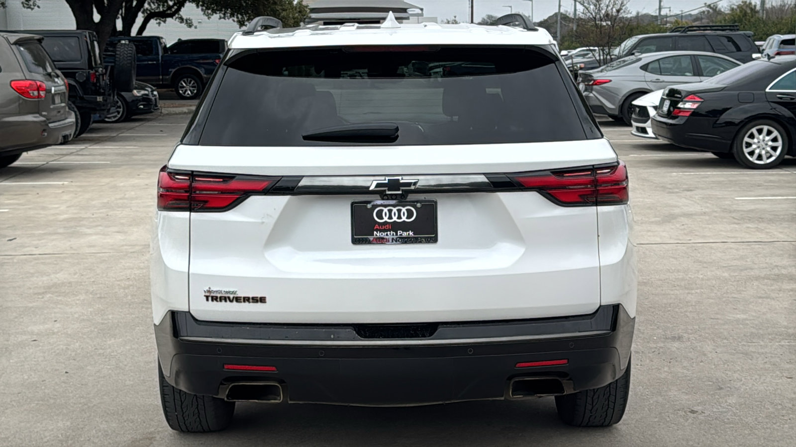 Used 2023 Chevrolet Traverse Premier w/ Redline Edition image 6