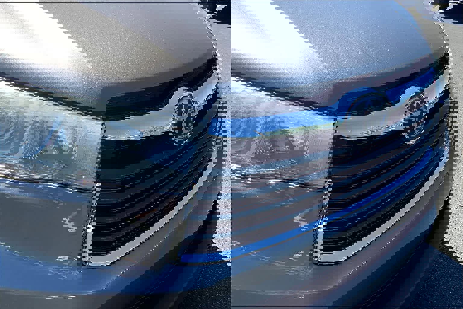 Used 2015 Toyota Highlander Limited w/ Driver Technology Package image 30