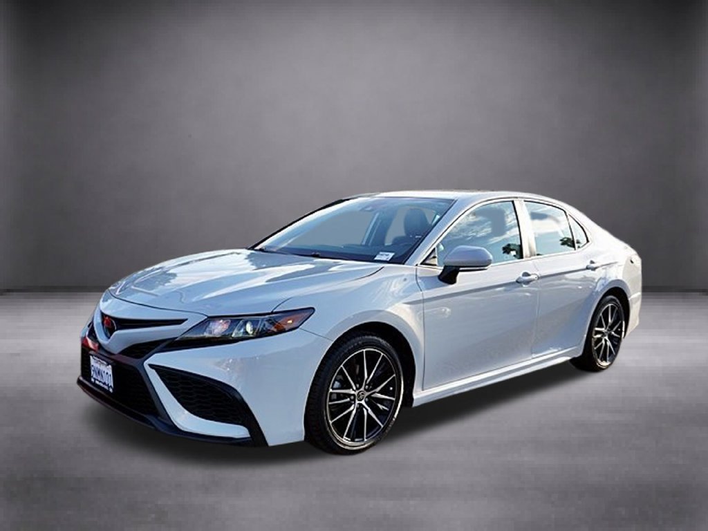 Used 2023 Toyota Camry SE FWD image 9