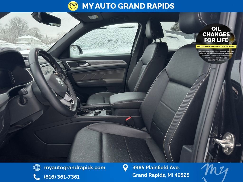 Used 2022 Volkswagen Atlas Cross Sport SE image 8
